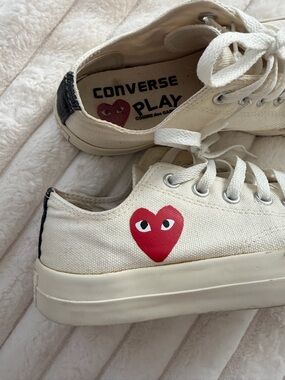 Converse PLAY Low Top Sneakers - Cream with Red Heart